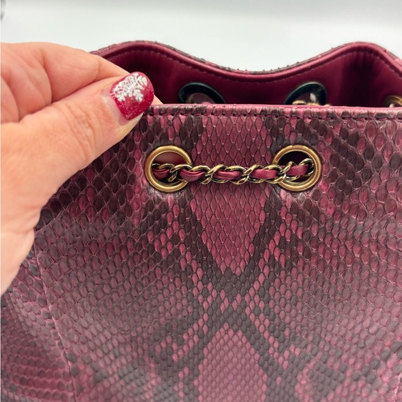 Chanel Paris Rome Drawstring CC Bag Red Python Gabrielle with FULL Inclusion - Picture 6 of 16